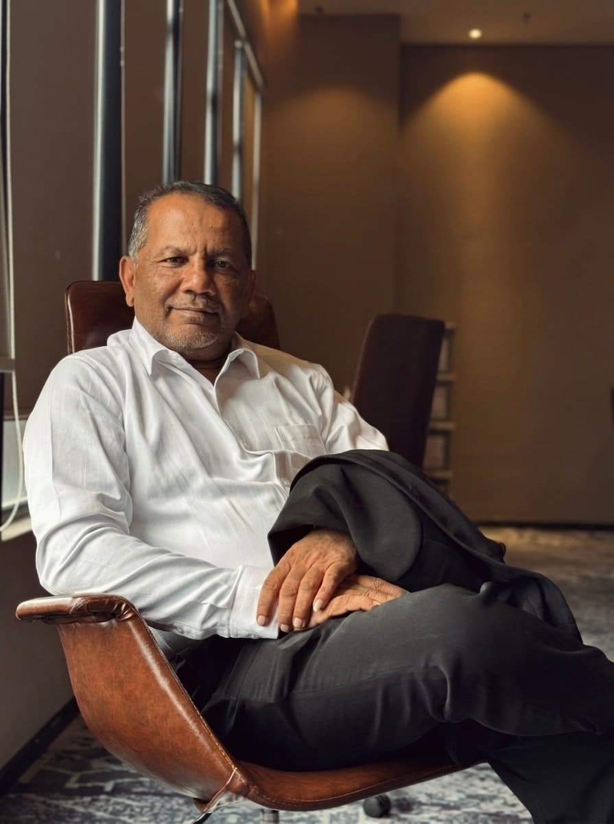 Razni — Managing Director